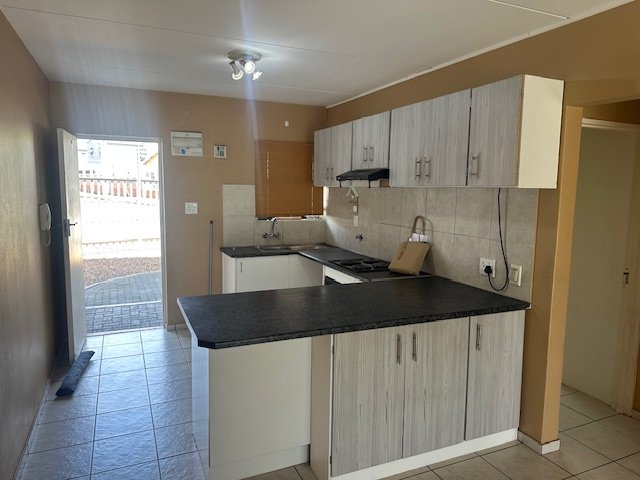 2 Bedroom Property for Sale in Maitland Western Cape